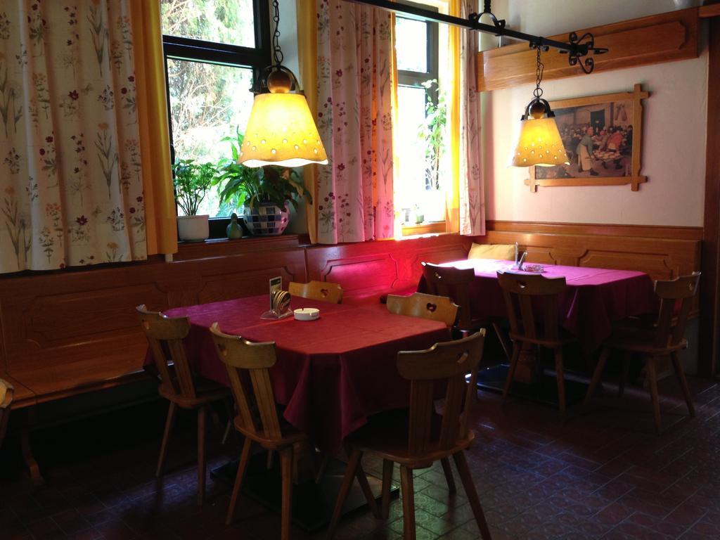 Gasthof-Pension Weisz-Artner Frauenkirchen Buitenkant foto