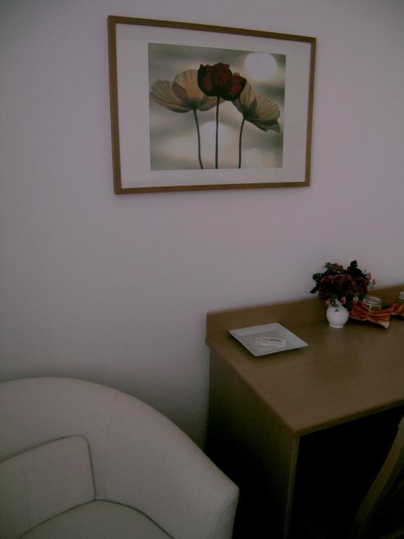 Gasthof-Pension Weisz-Artner Frauenkirchen Kamer foto